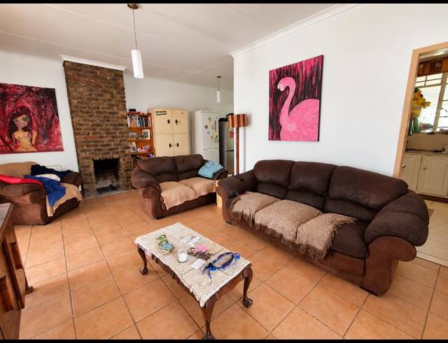 3 BEDROOM HOUSE FOR SALE IN BIRCHLEIGH NORTH
